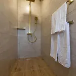 Palace Luxury *
