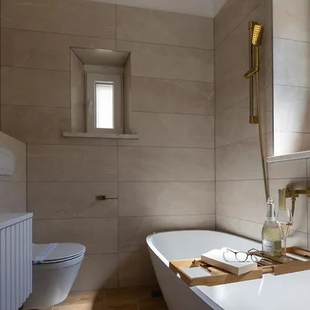 Palace Luxury Apartman *