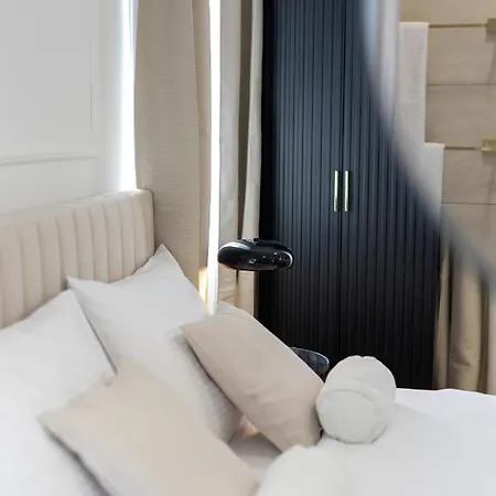 Palace Luxury Apartment